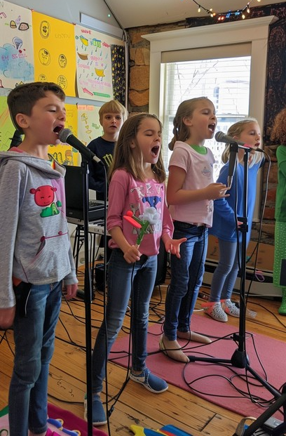 Children singing in choir – vocal lessons in St. Catharines and Niagara Region